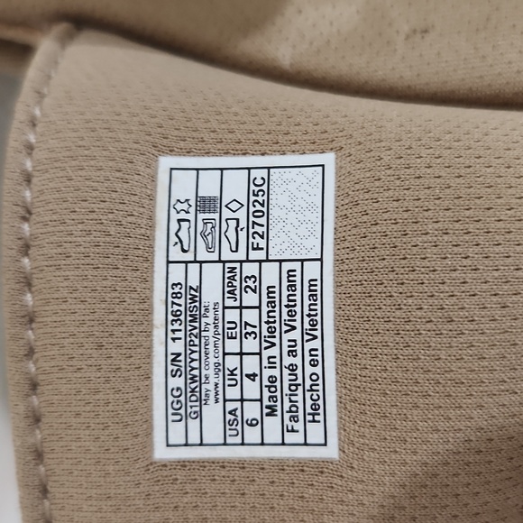 UGG Women's Goldenstar Platform Beige Sandals - Picture 10 of 16